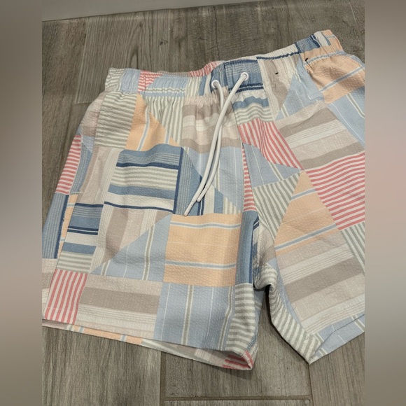 Hollister patterned Men’s swimshorts - Picture 3 of 6